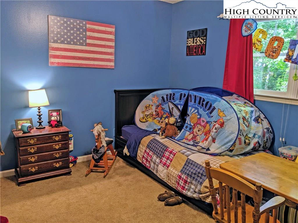 Image number 7 for the current listing