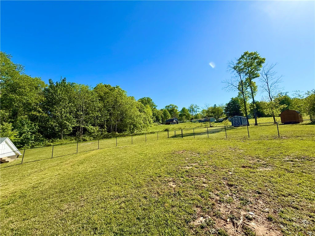 Image number 15 for the current listing