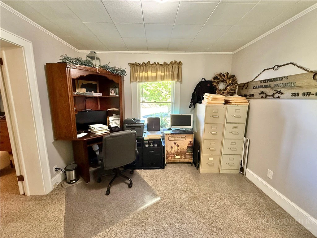 Image number 6 for the current listing