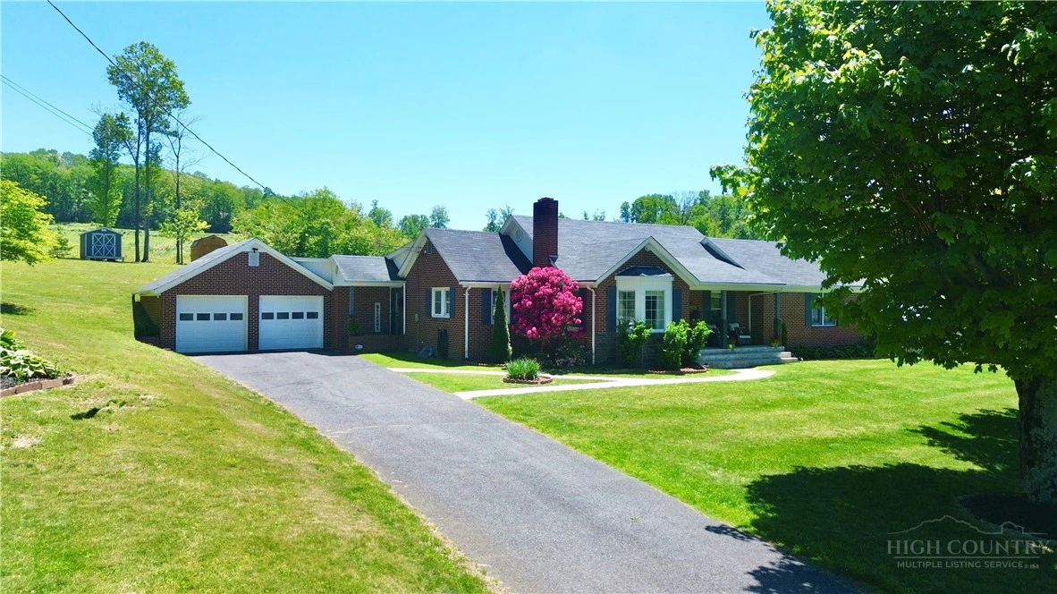Image number 1 for the current listing