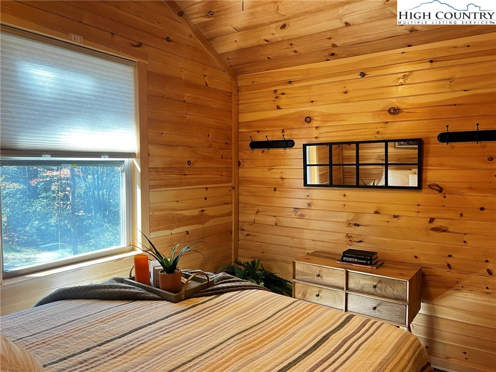 Image number 6 for the current listing