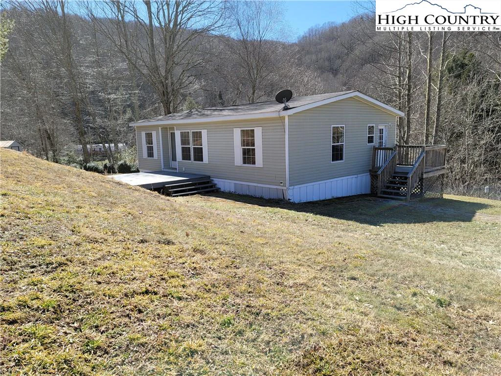 Image number 15 for the current listing