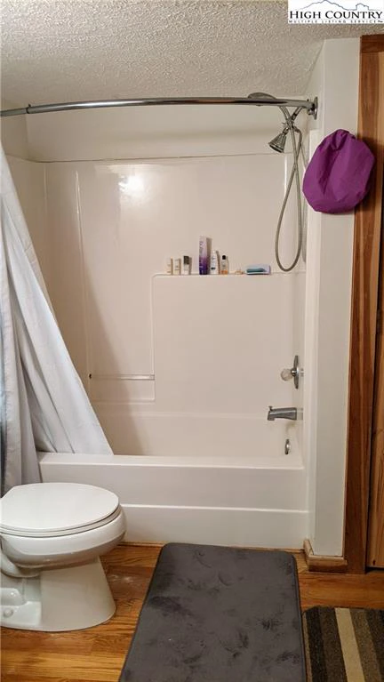 Image number 4 for the current listing