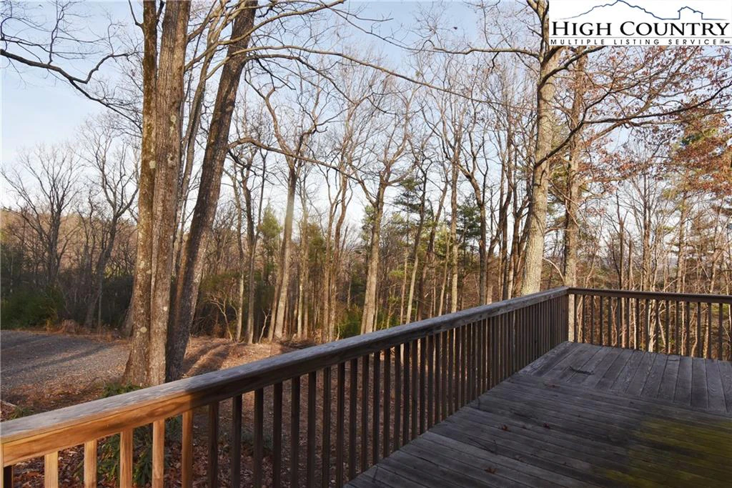 Image number 3 for the current listing