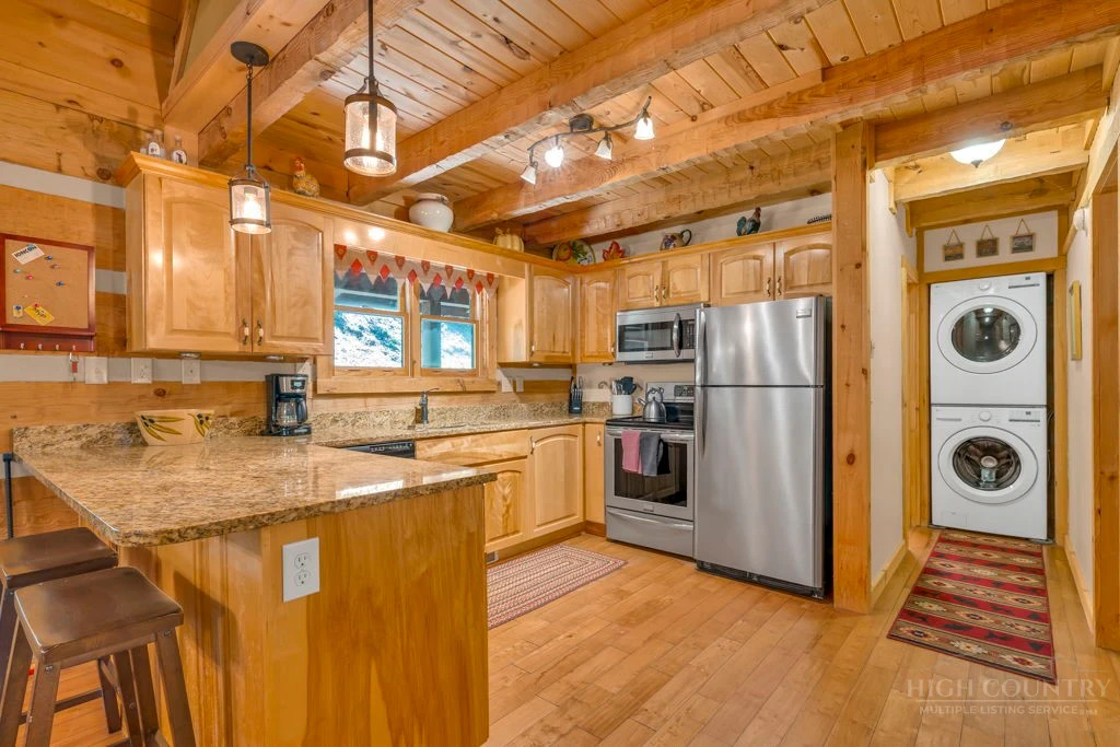 Image number 12 for the current listing