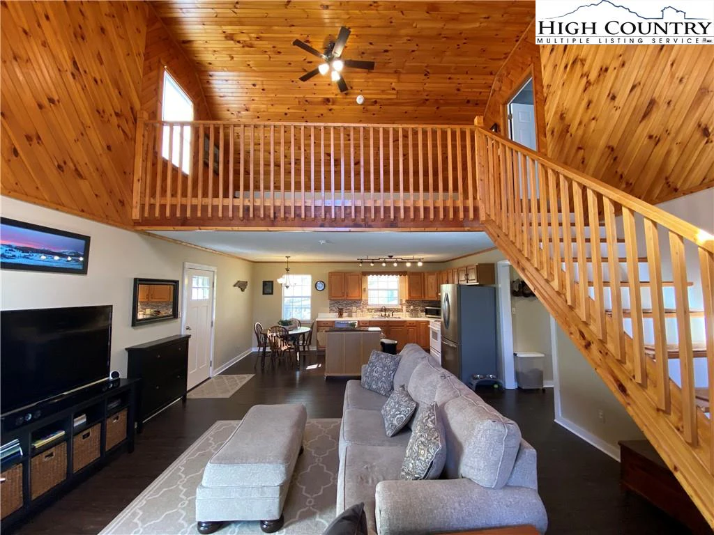 Image number 20 for the current listing