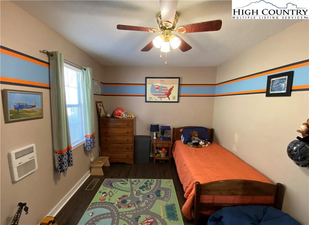 Image number 10 for the current listing
