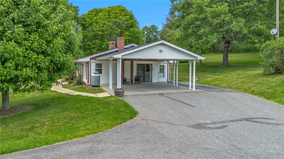 Image number 2 for the current listing
