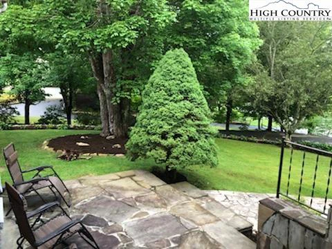 Image number 5 for the current listing