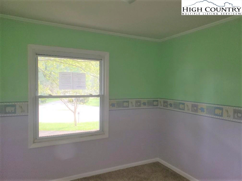 Image number 5 for the current listing