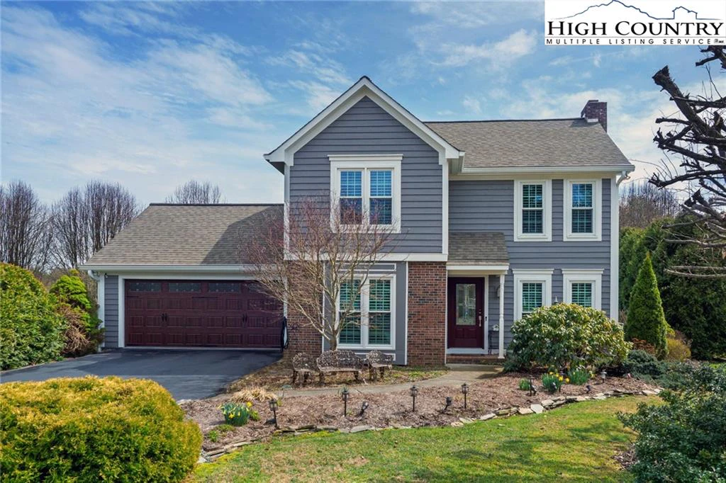 Image number 1 for the current listing