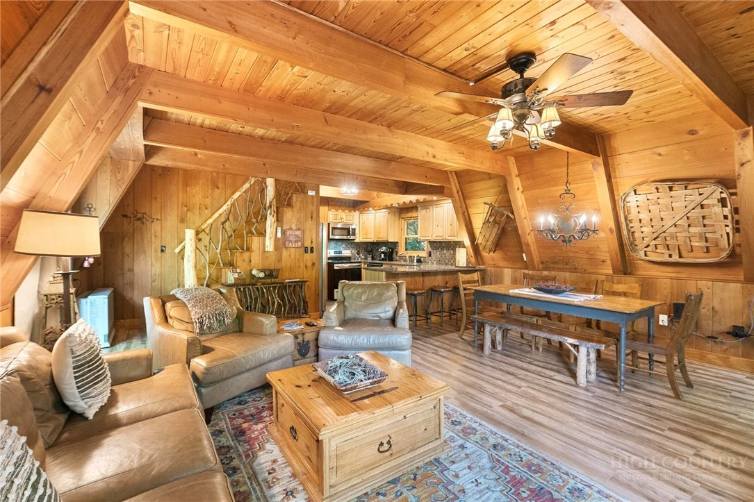 Image number 3 for the current listing