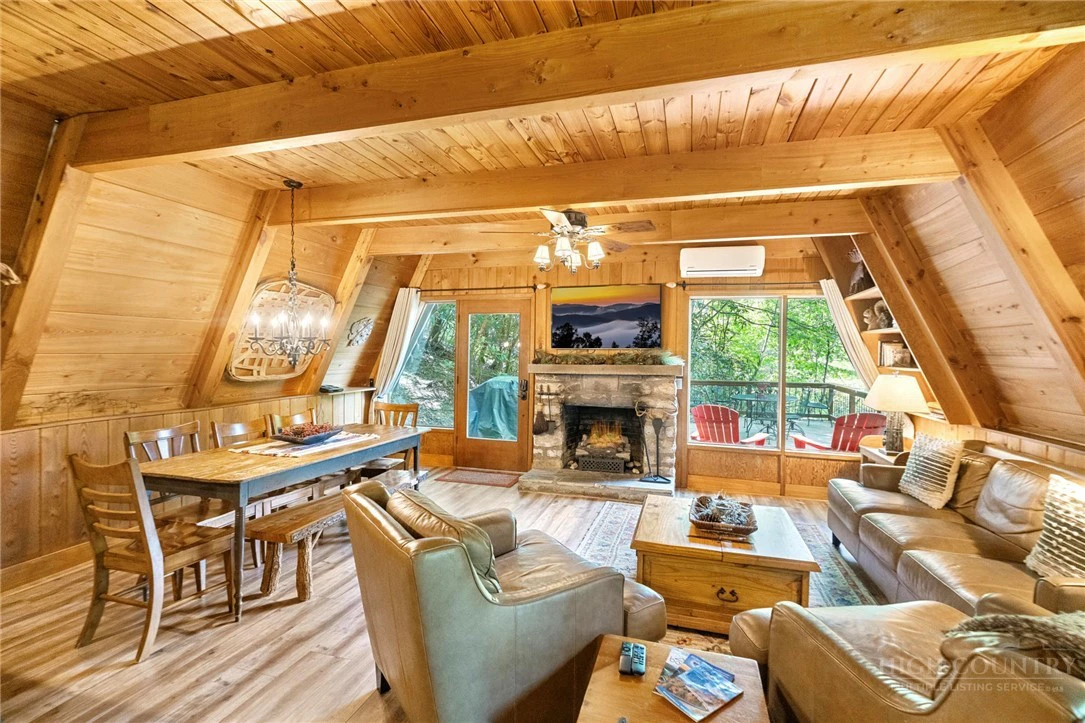 Image number 6 for the current listing