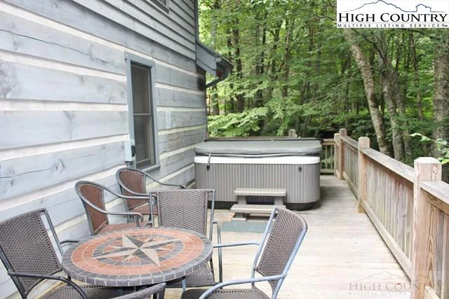 Image number 8 for the current listing