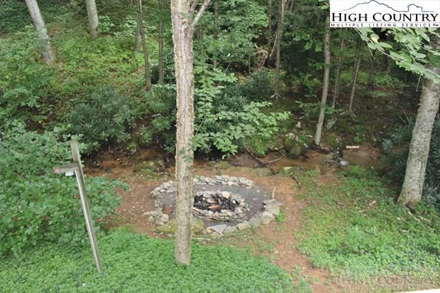 Image number 3 for the current listing