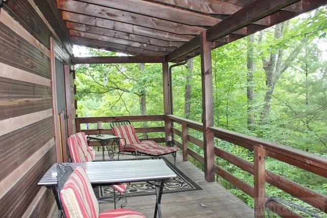 Image number 4 for the current listing
