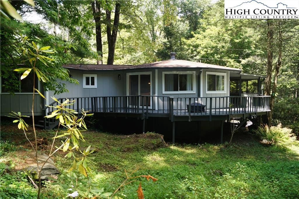 Image number 1 for the current listing