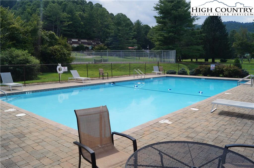 Image number 5 for the current listing