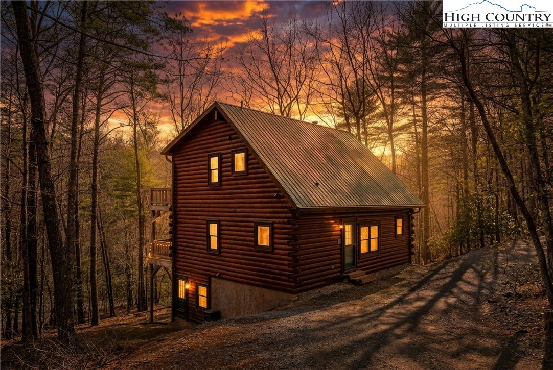 Image number 21 for the current listing