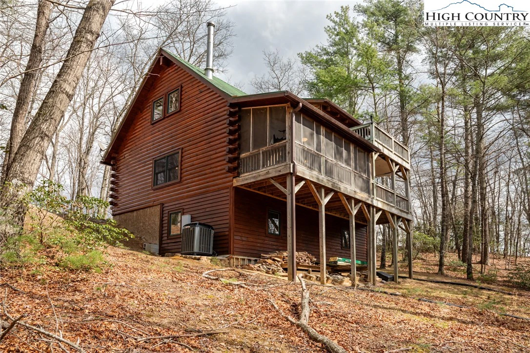 Image number 16 for the current listing