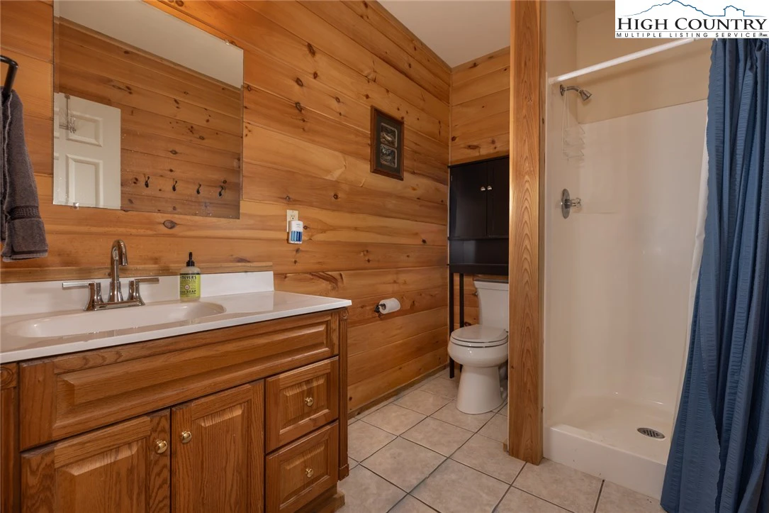 Image number 3 for the current listing