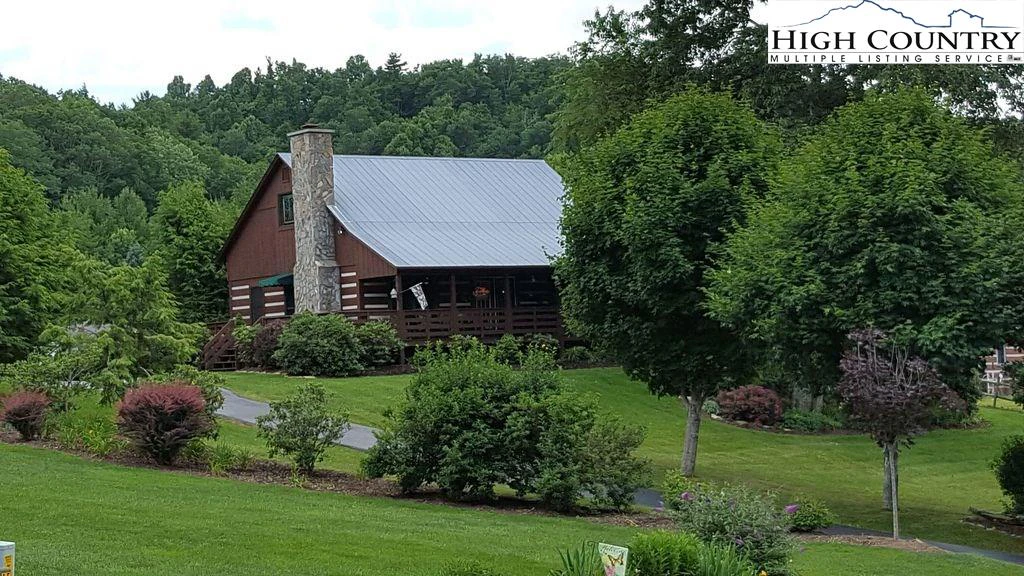 Image number 1 for the current listing