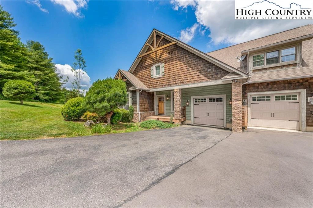 Image number 13 for the current listing