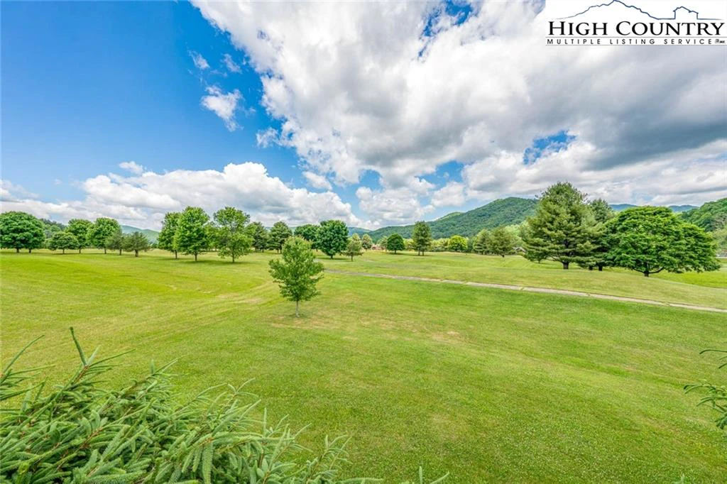 Image number 18 for the current listing