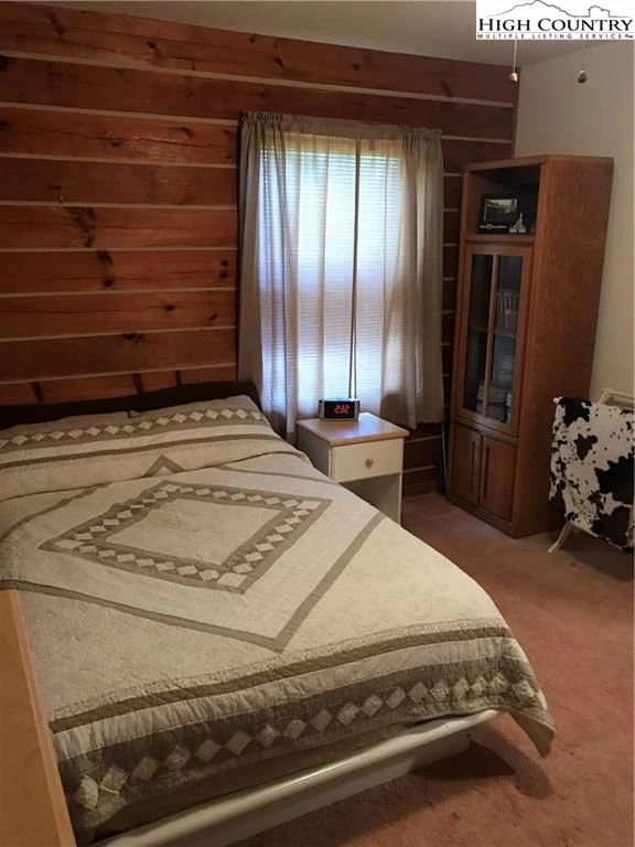 Image number 11 for the current listing