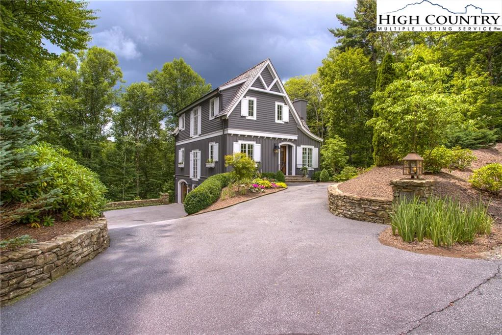Image number 23 for the current listing