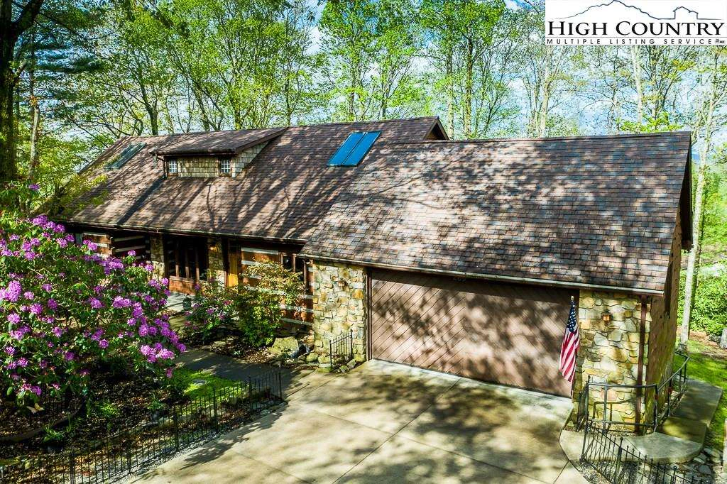 Image number 1 for the current listing