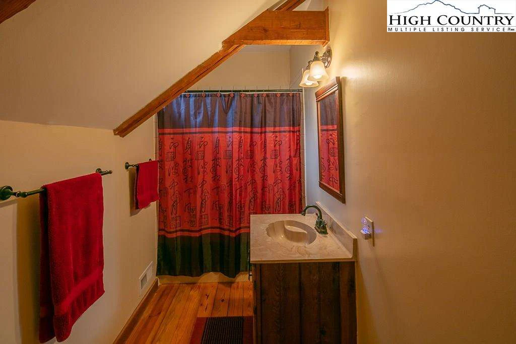 Image number 6 for the current listing