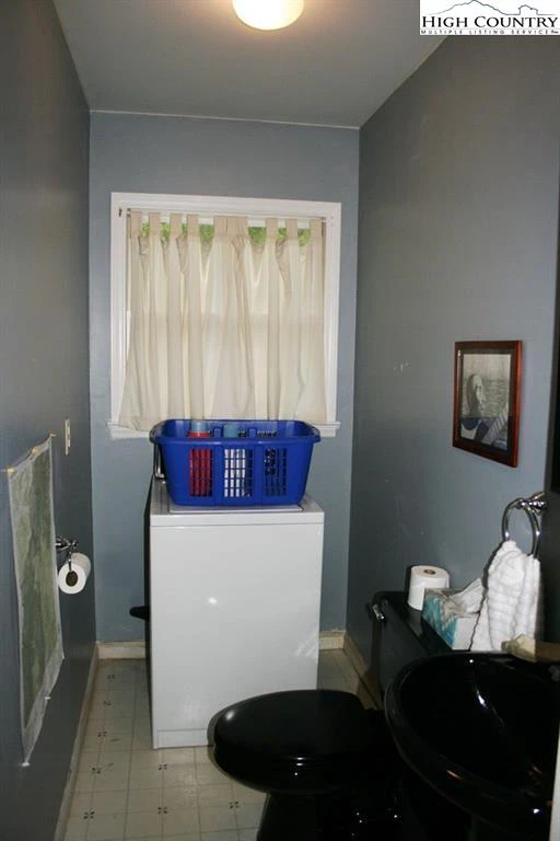 Image number 2 for the current listing