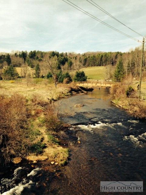 Image number 4 for the current listing