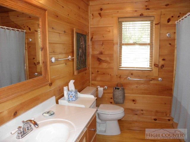 Image number 5 for the current listing