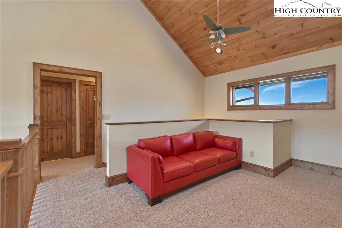 Image number 6 for the current listing