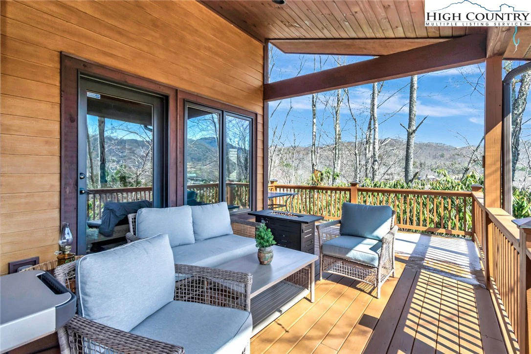 Image number 20 for the current listing