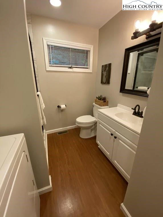 Image number 5 for the current listing