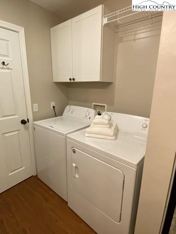 Image number 9 for the current listing