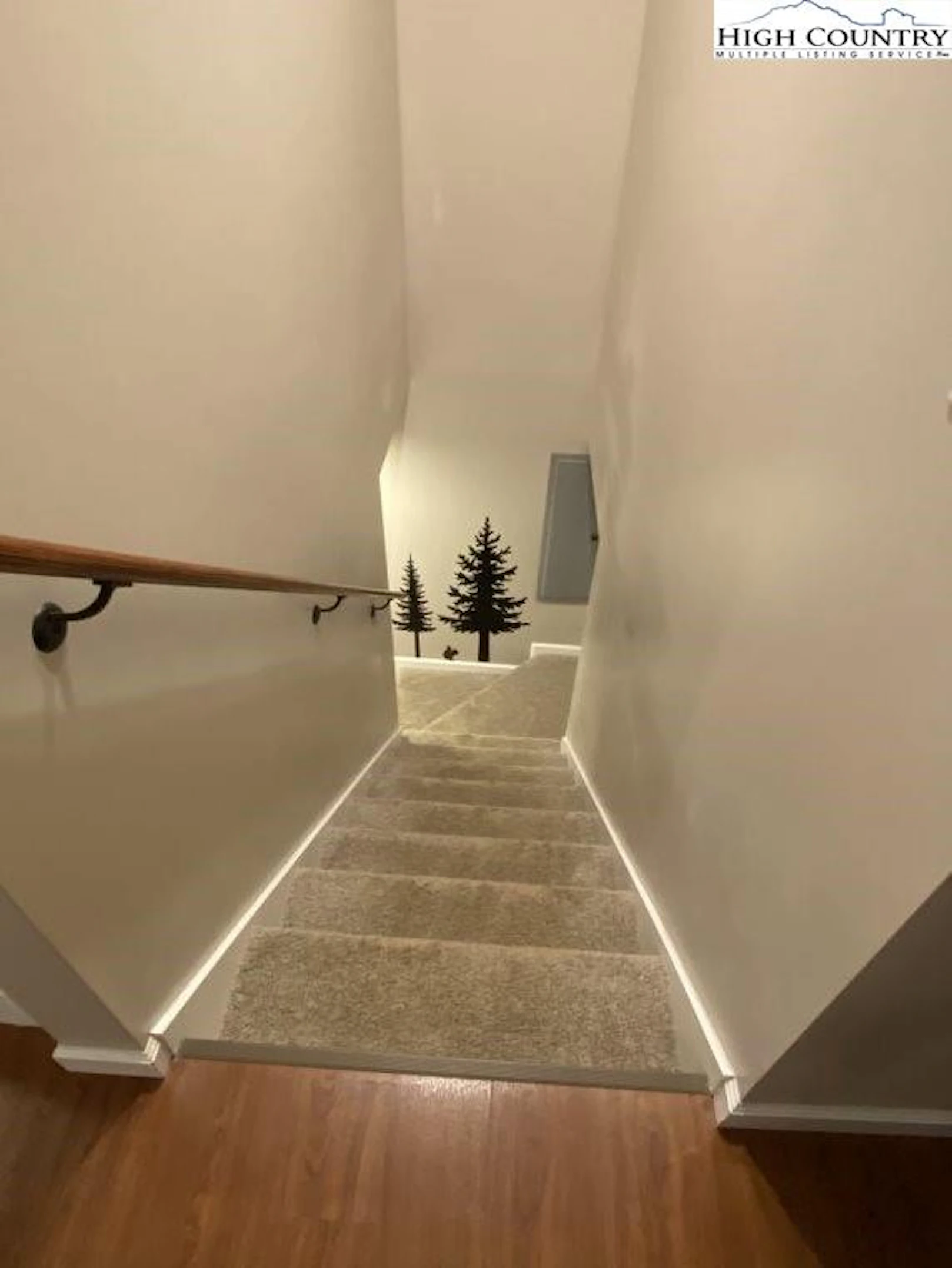 Image number 10 for the current listing