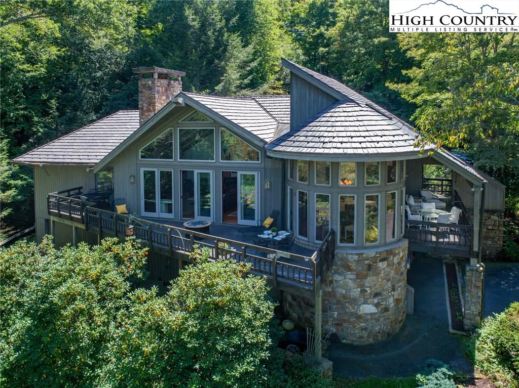 Image number 4 for the current listing