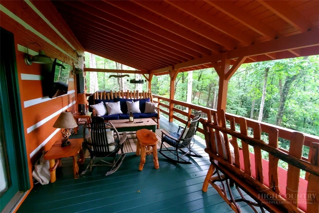 Image number 3 for the current listing