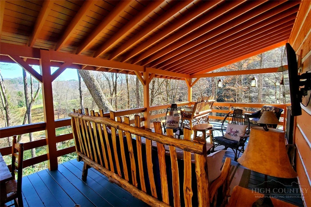 Image number 5 for the current listing