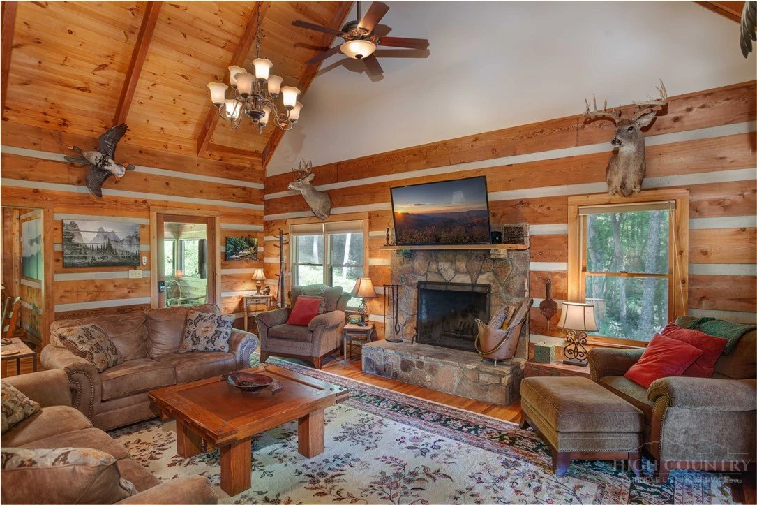 Image number 11 for the current listing