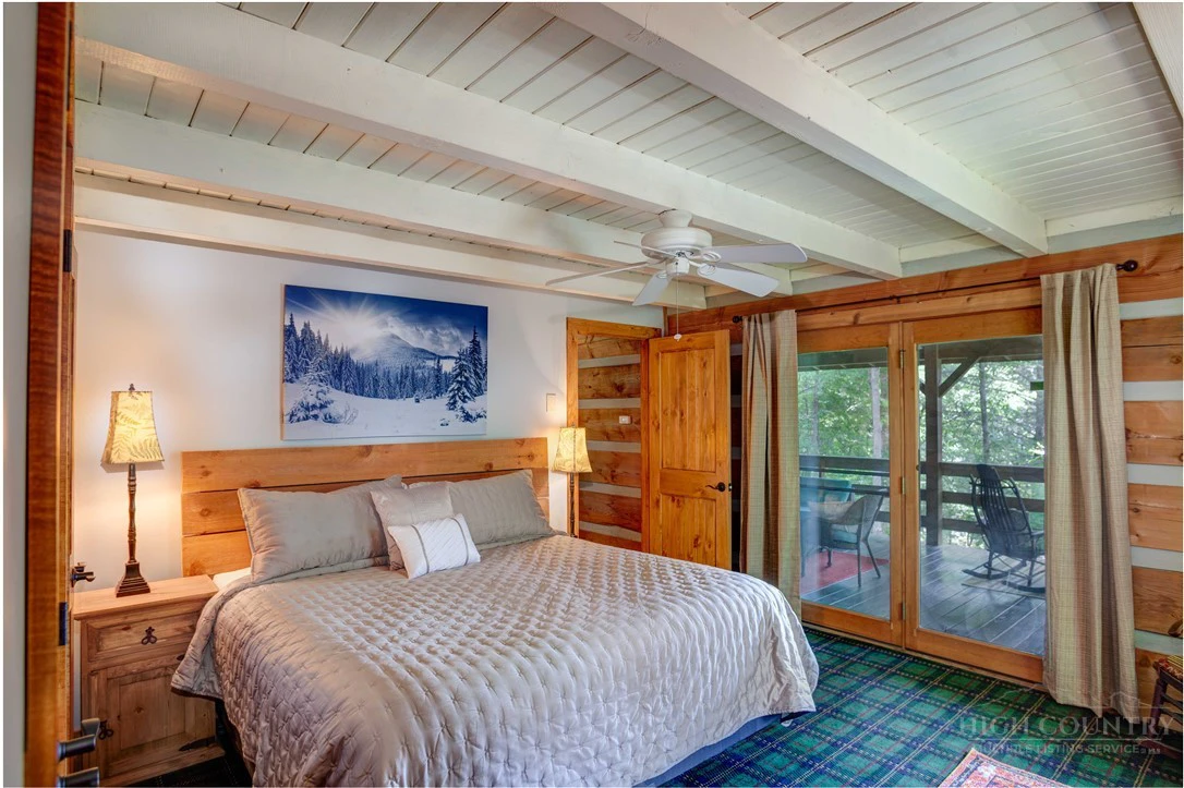 Image number 14 for the current listing