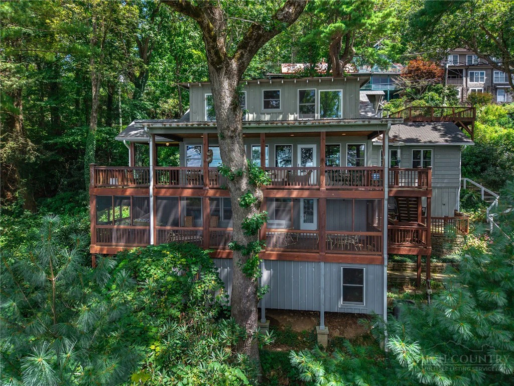 Image number 15 for the current listing