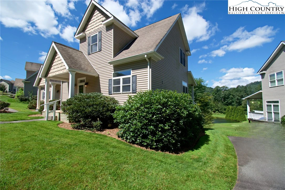 Image number 11 for the current listing