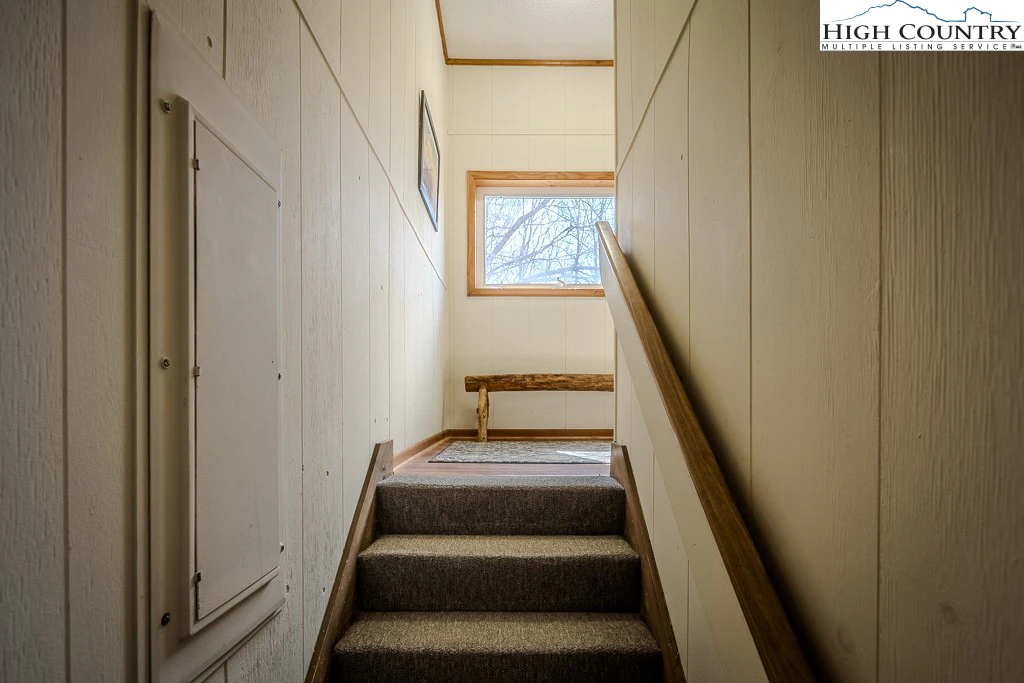 Image number 6 for the current listing