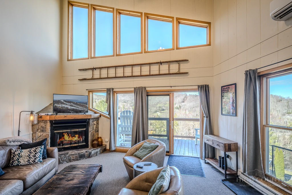Image number 10 for the current listing