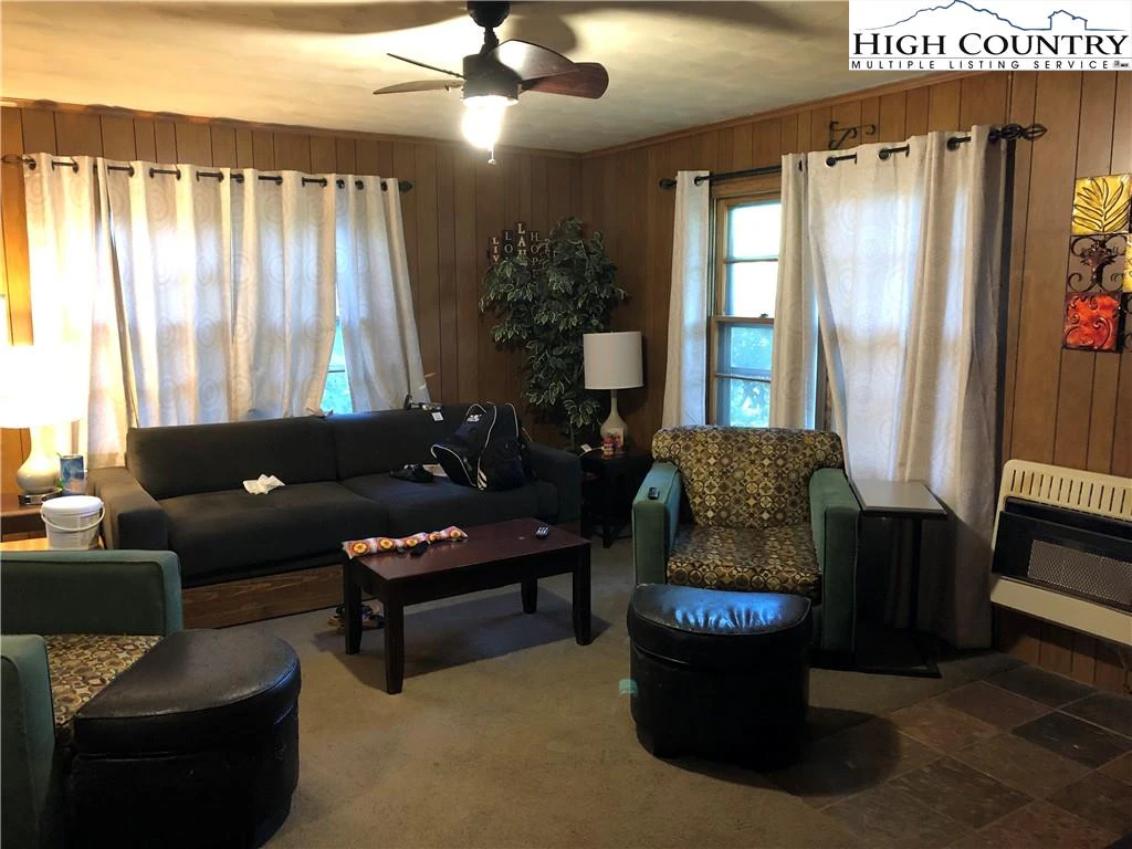 Image number 8 for the current listing